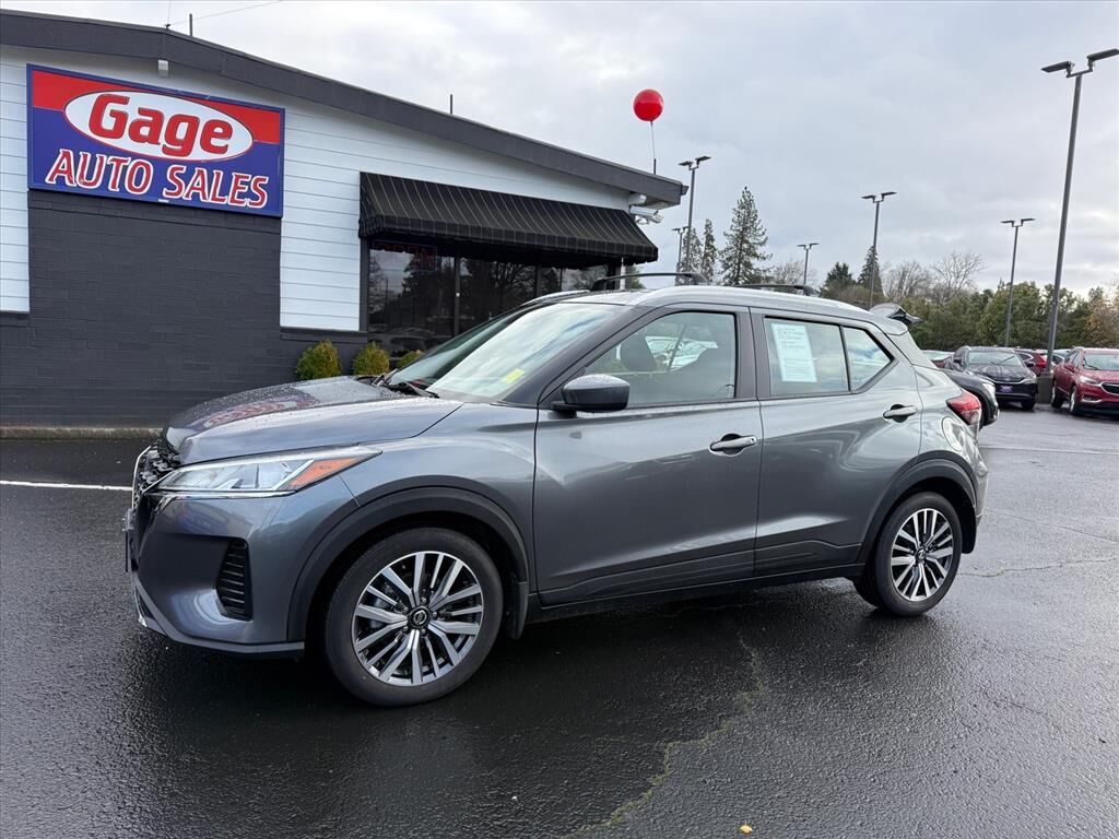 2021 NISSAN Kicks
