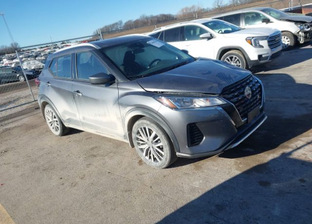 2024 NISSAN Kicks