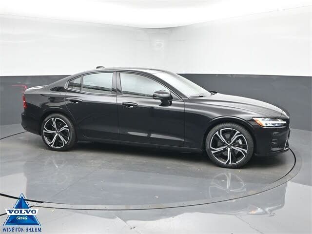 2024 VOLVO S60