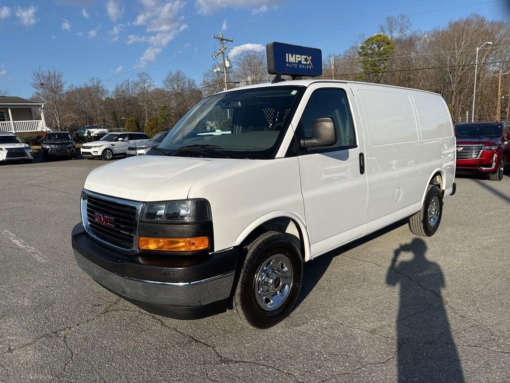 2023 GMC Savana