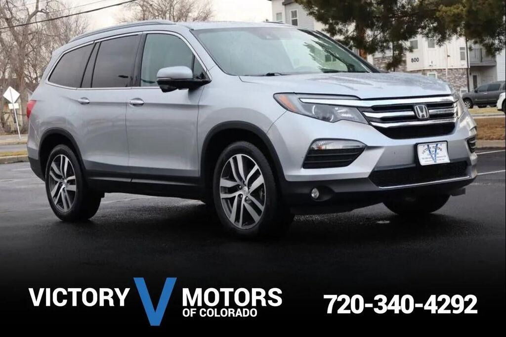 2017 HONDA Pilot