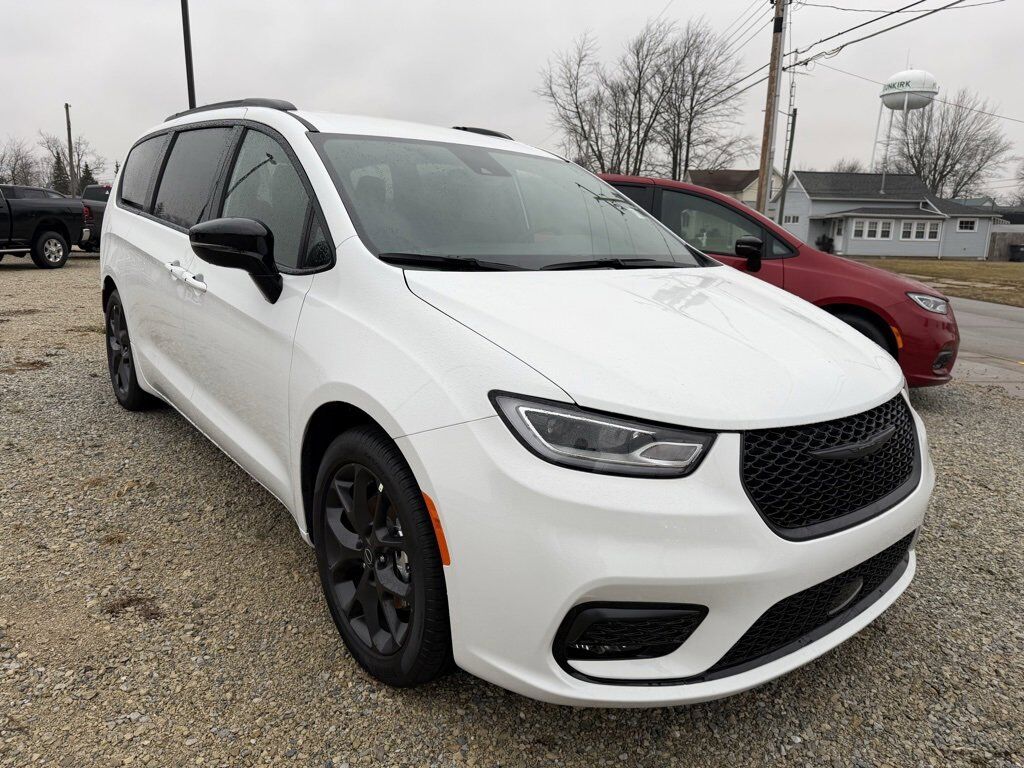 2026 CHRYSLER Pacifica