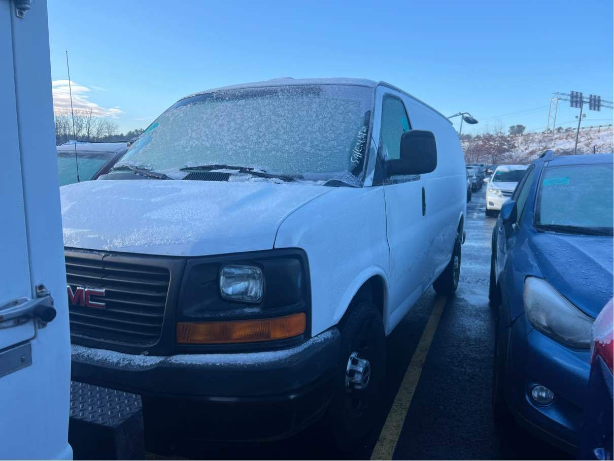 GMC Savana