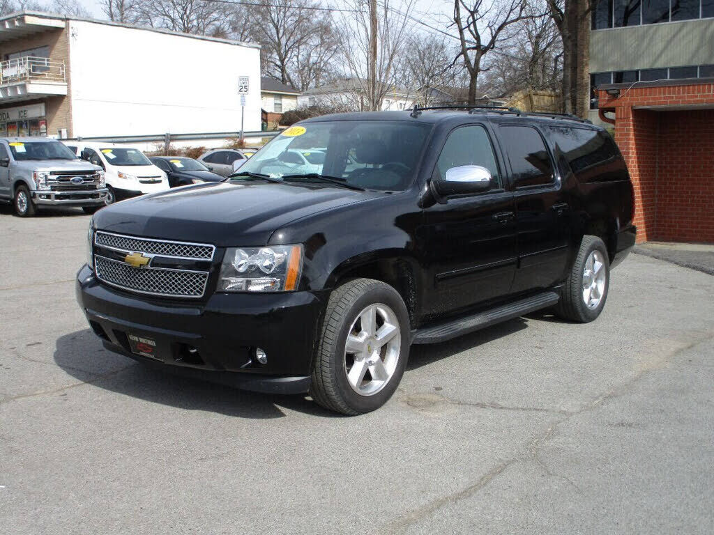 2013 CHEVROLET Suburban