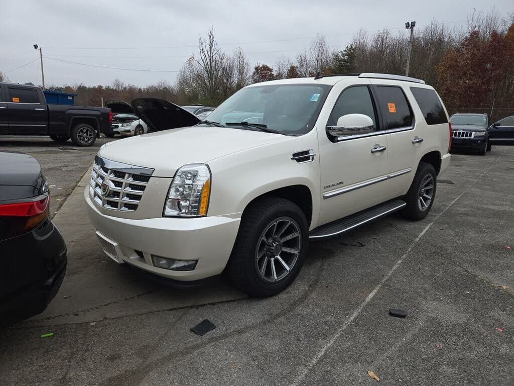 2013 CADILLAC Escalade