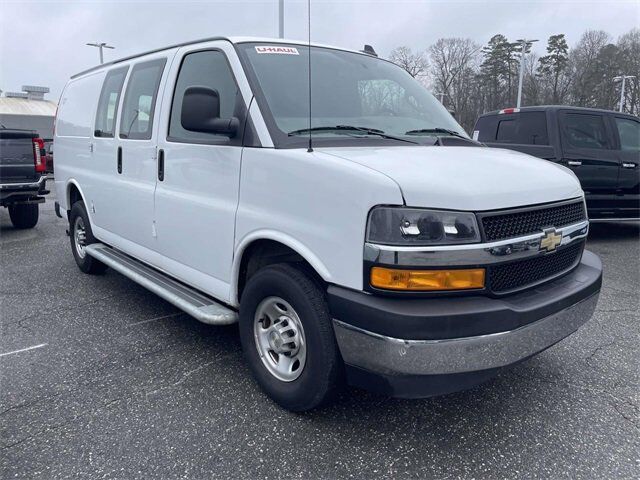 2024 CHEVROLET Express