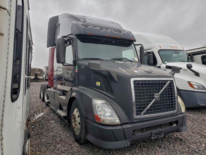 2006 VOLVO TRUCK VNL