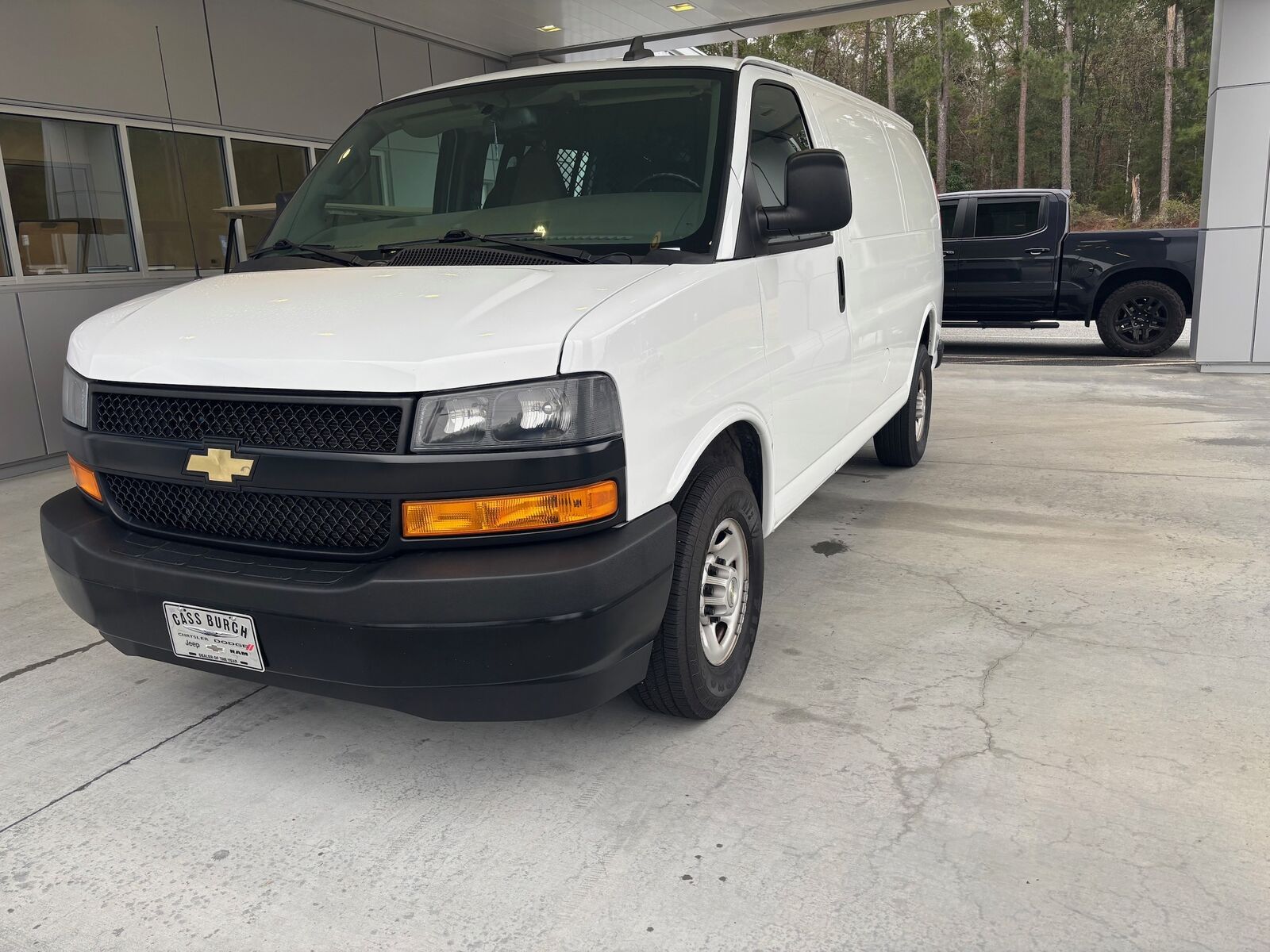 2023 CHEVROLET Express