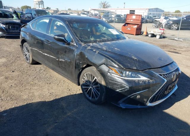 2022 LEXUS ES