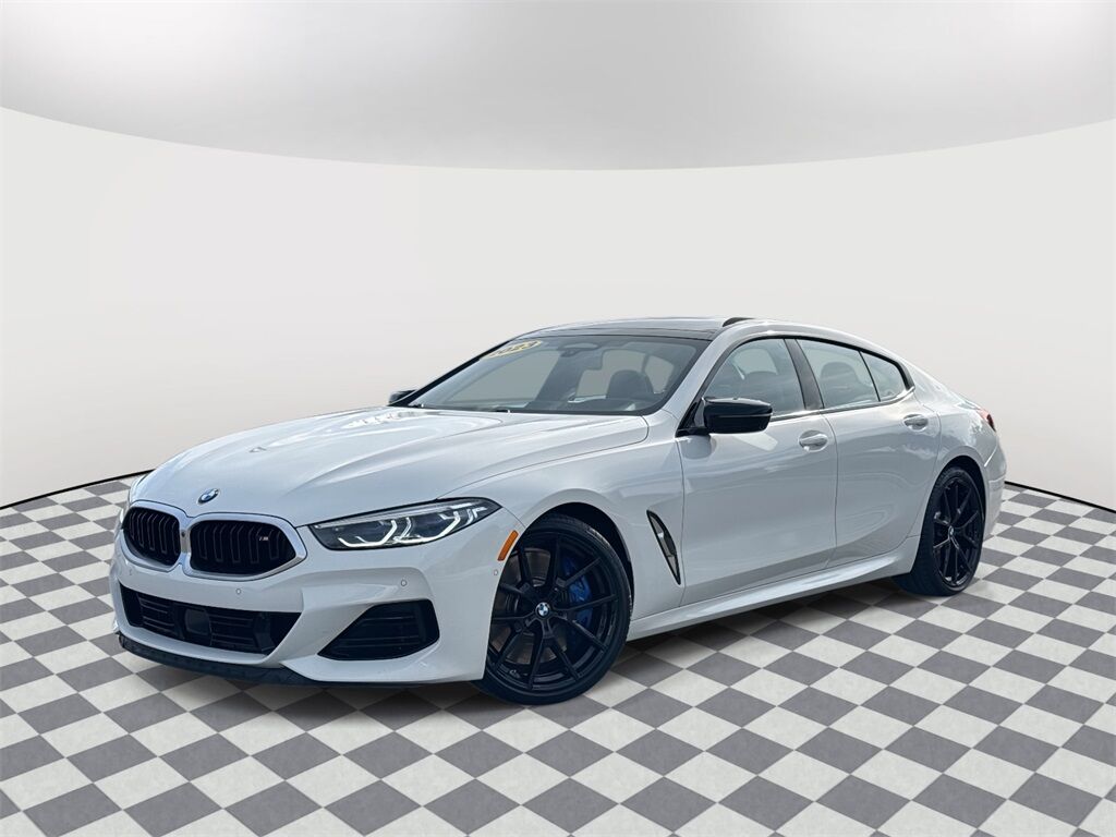 2023 BMW M8