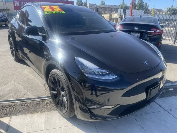 2023 TESLA Model Y