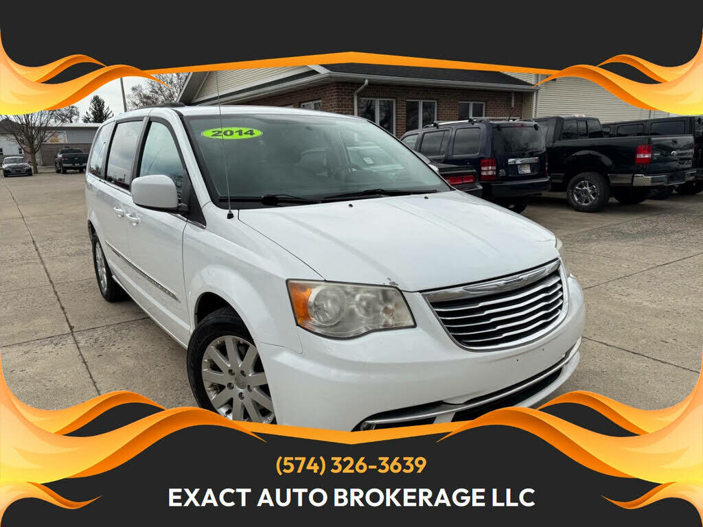 2014 CHRYSLER Town and Country
