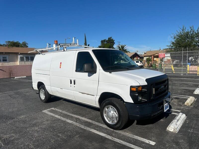 2013 FORD E-150