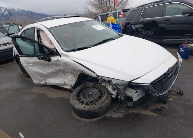 2016 MAZDA Mazda3