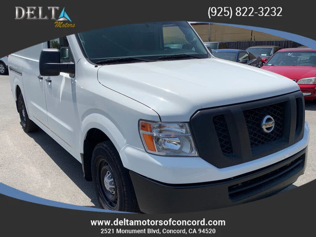2016 NISSAN NV