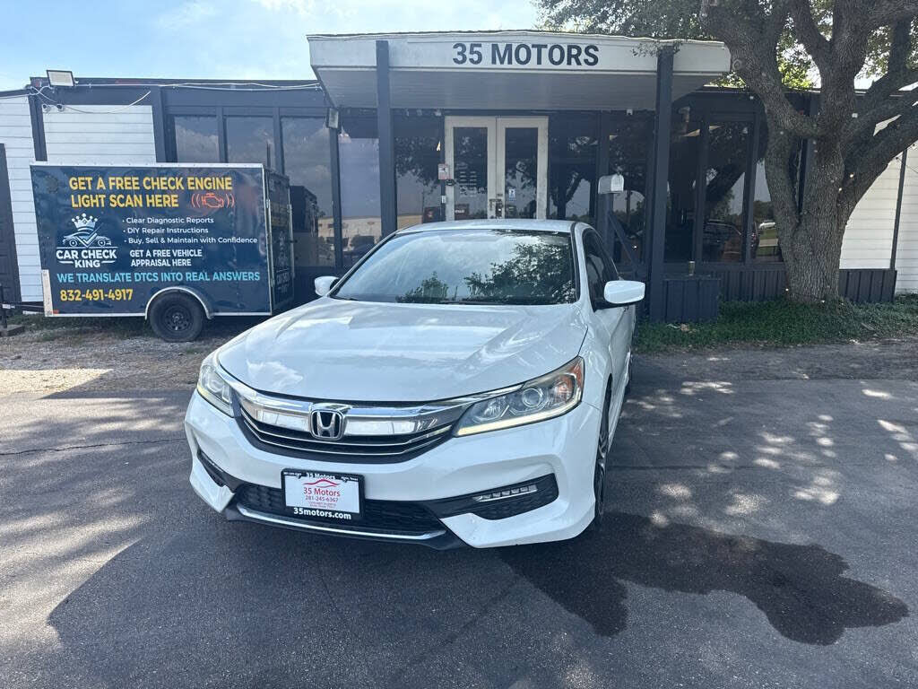 2017 HONDA Accord