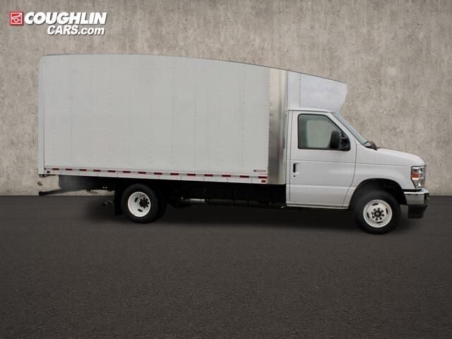 2025 FORD E-350