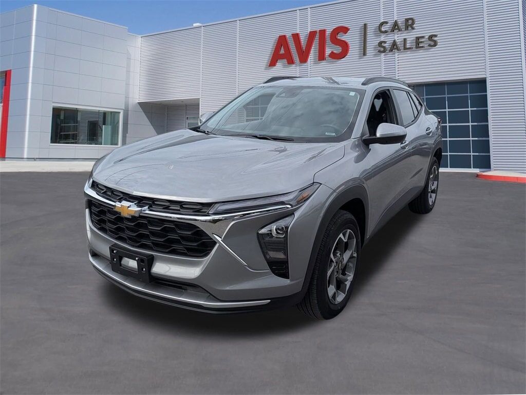 2025 CHEVROLET Trax