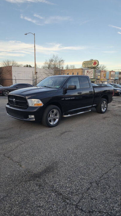 2012 DODGE Ram