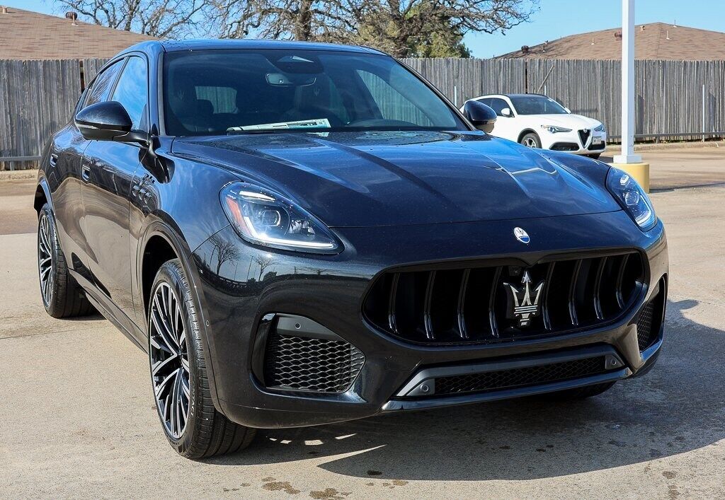 2025 MASERATI Grecale