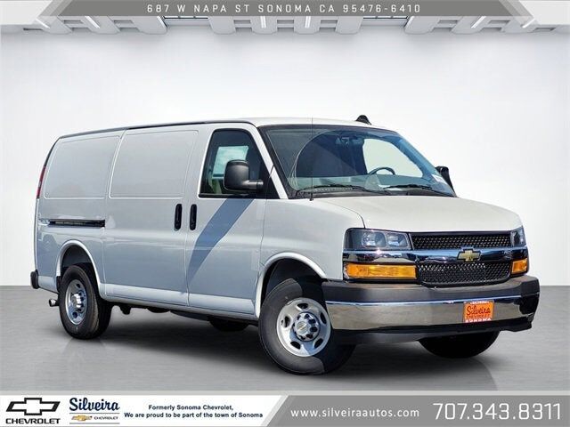 2025 CHEVROLET Express