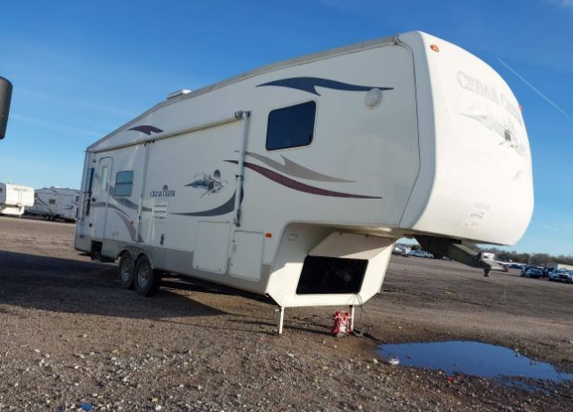 2005 FOREST RIVER Cedar Creek