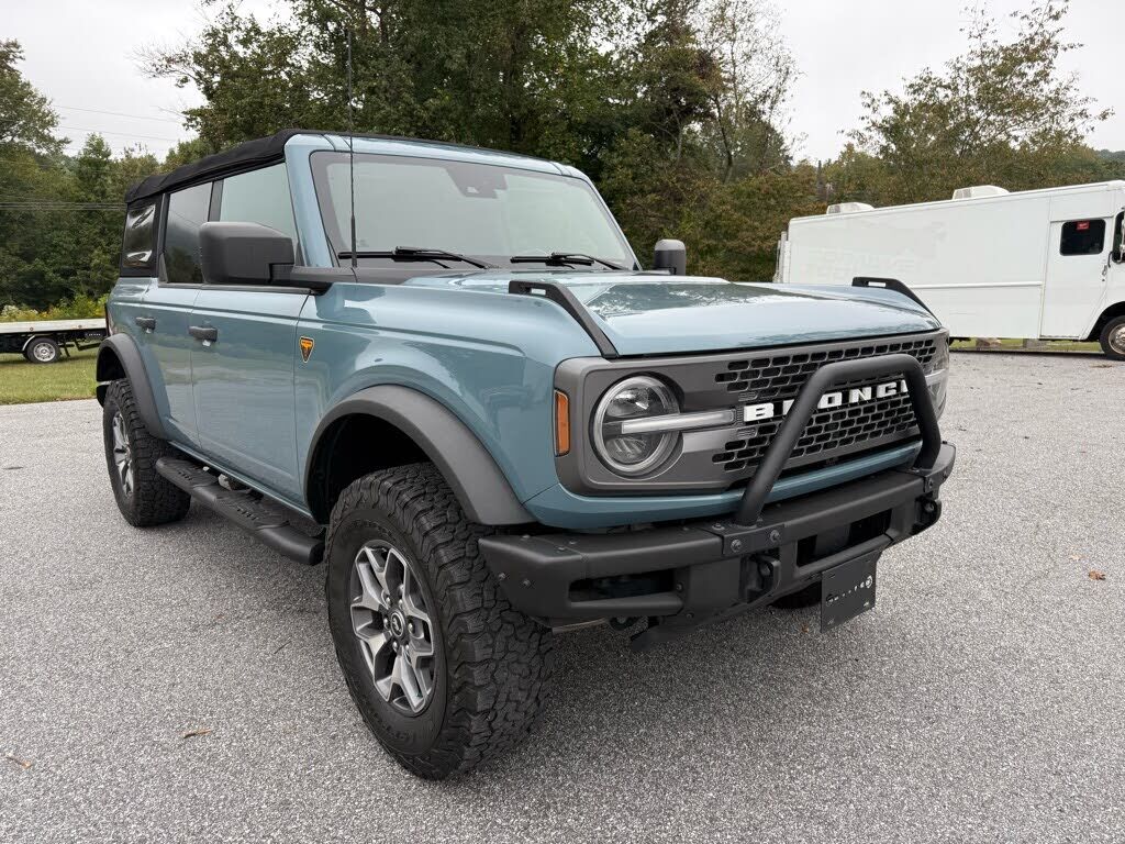 2022 FORD Bronco