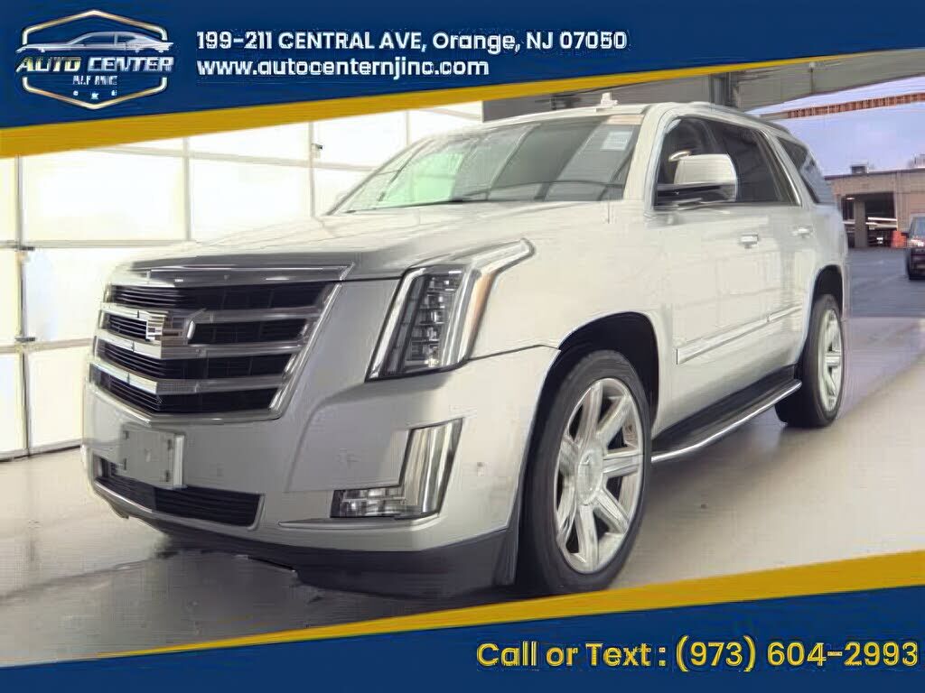 2017 CADILLAC Escalade