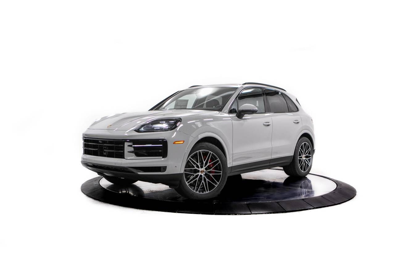 2026 PORSCHE Cayenne