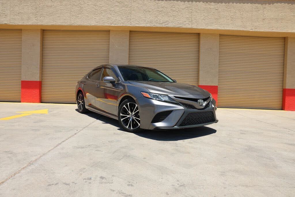 2020 TOYOTA Camry