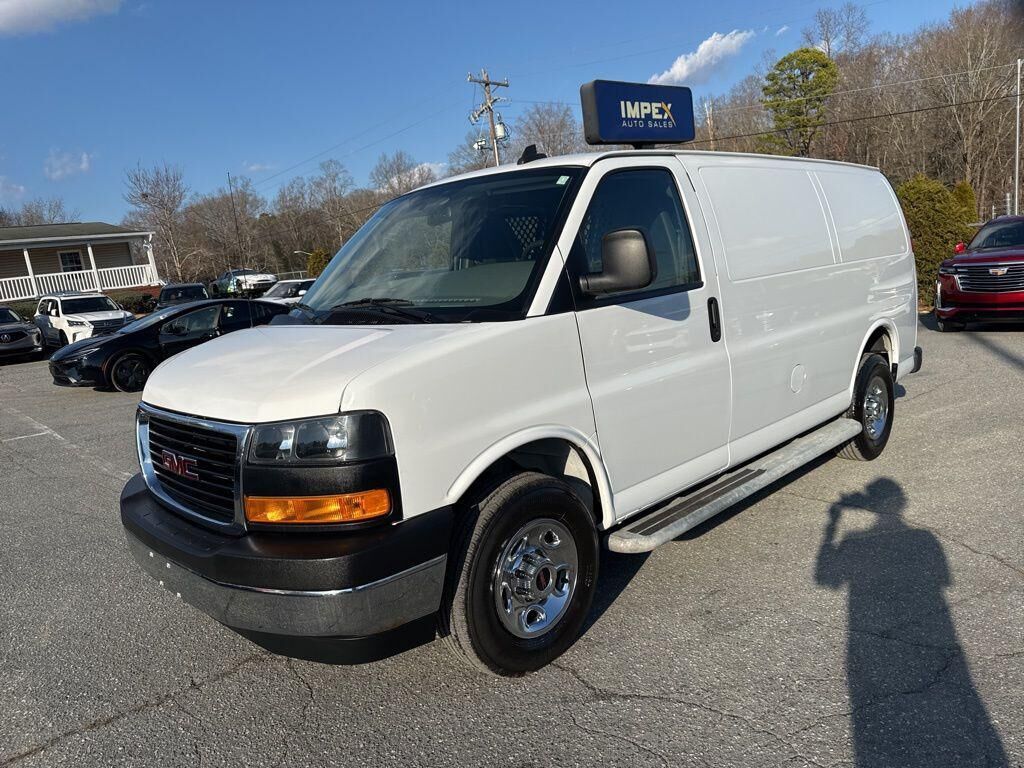2023 GMC Savana
