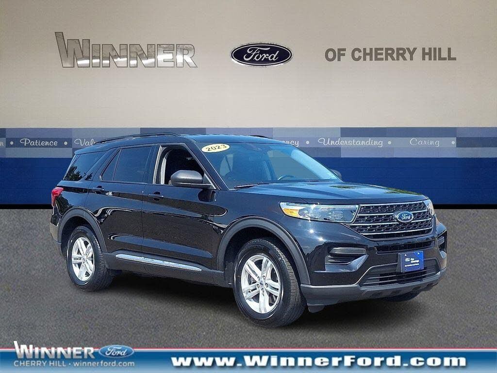2023 FORD Explorer