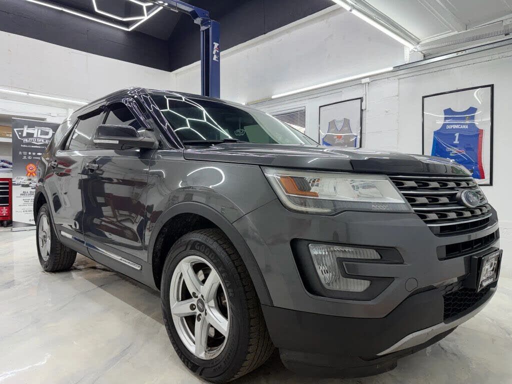 2016 FORD Explorer