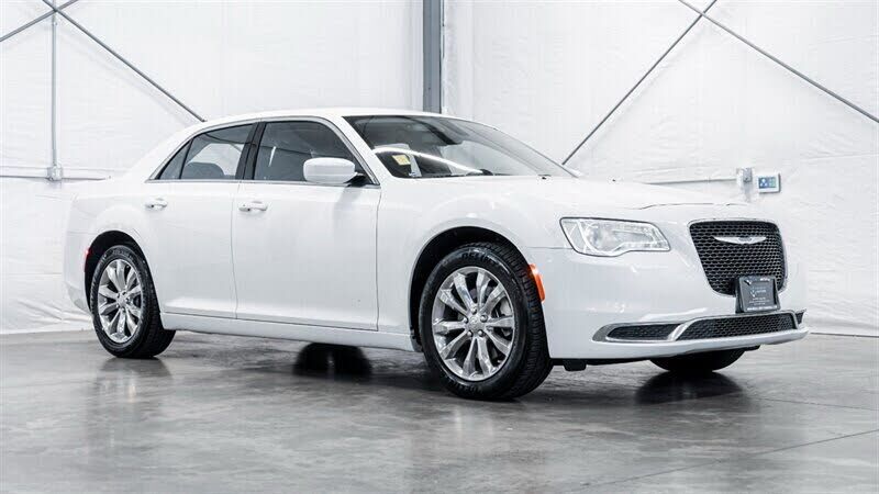 2022 CHRYSLER 300