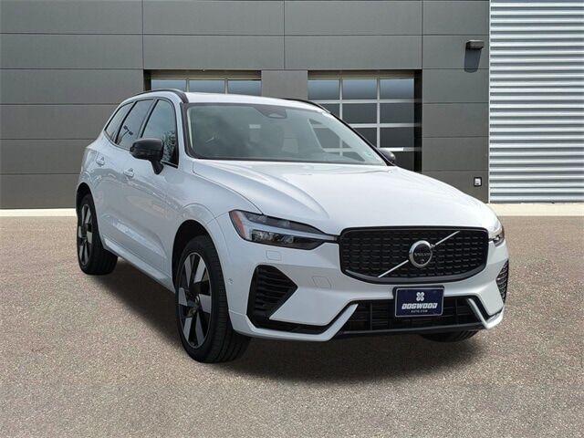 2025 VOLVO XC60