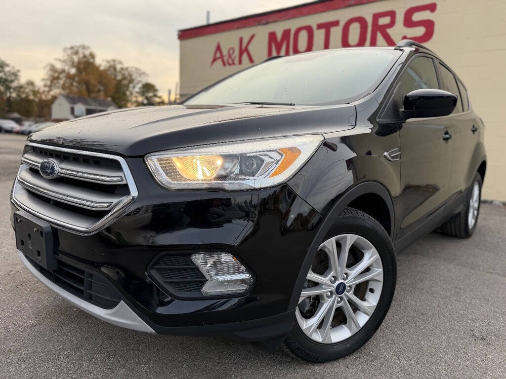 2017 FORD Escape