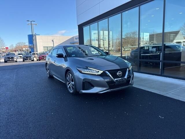 2019 NISSAN Maxima