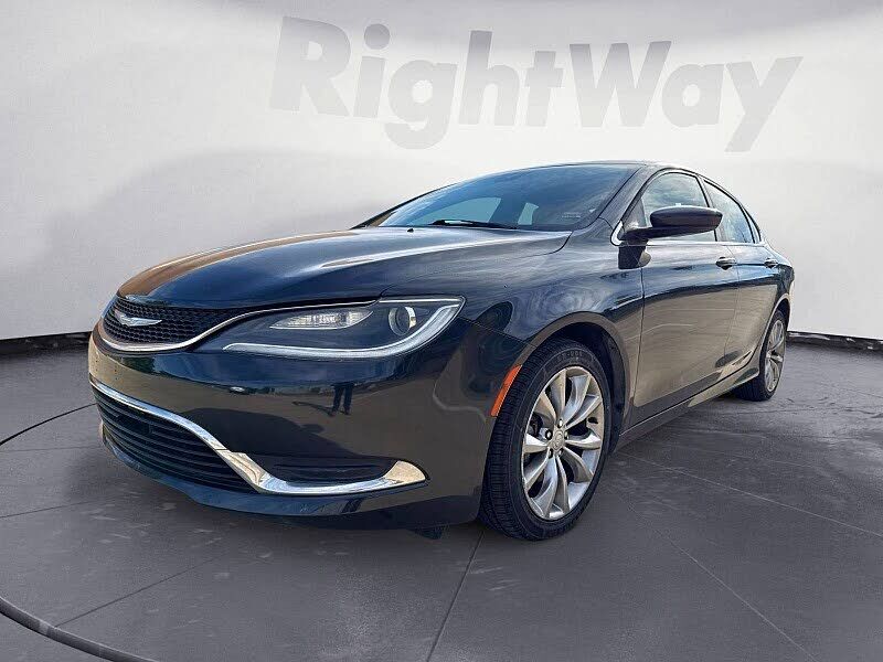 2017 CHRYSLER 200