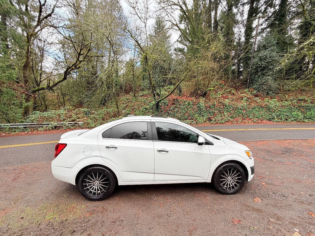 2015 CHEVROLET Sonic