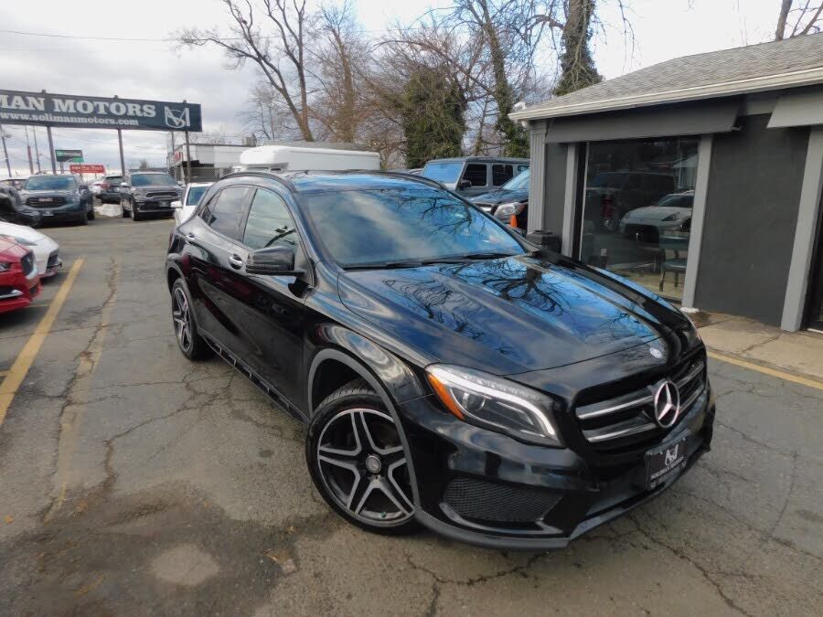 2016 MERCEDES-BENZ GLA-Class
