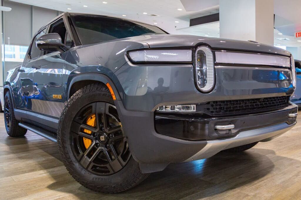 2024 RIVIAN R1T