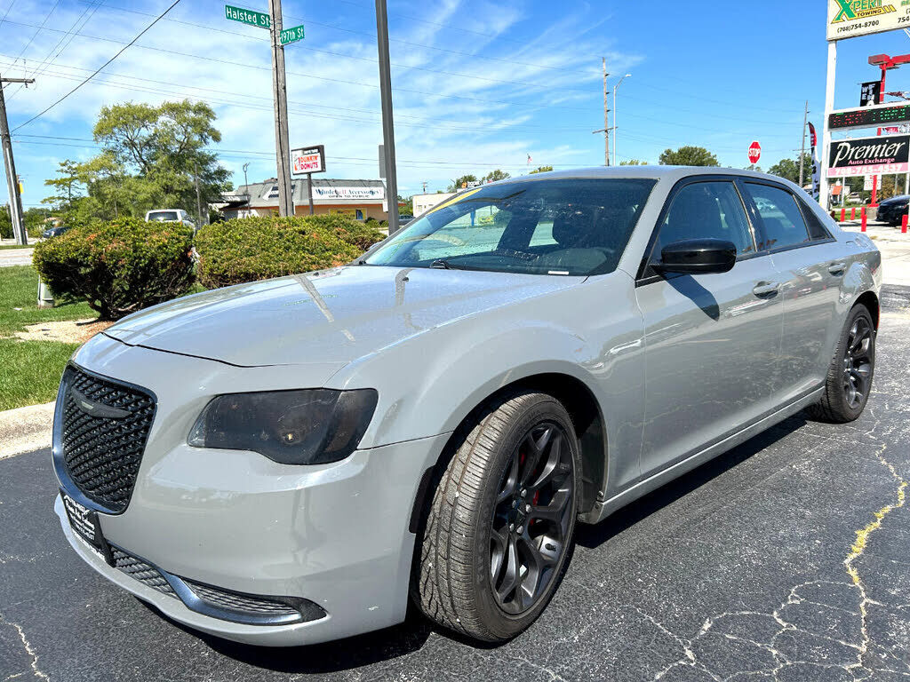 2019 CHRYSLER 300