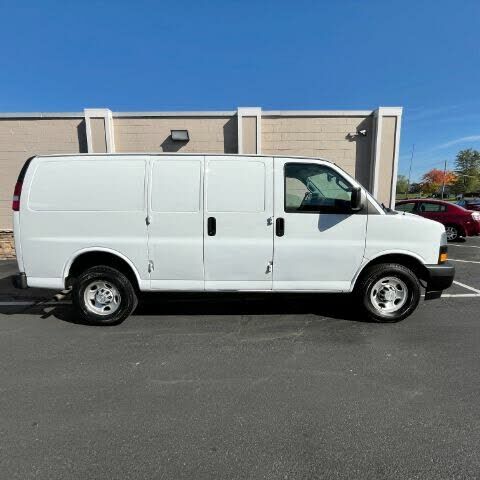 2020 CHEVROLET Express