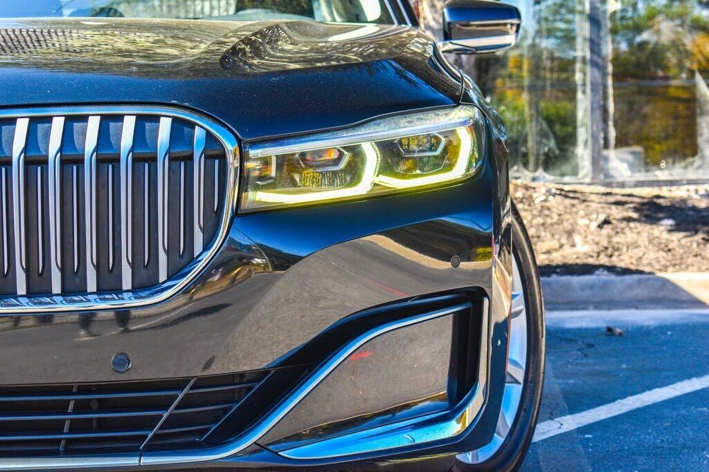 2020 BMW 740i