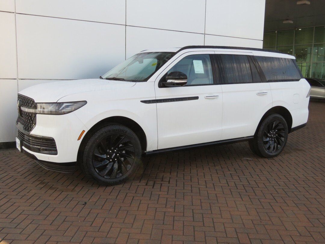 2026 LINCOLN Navigator