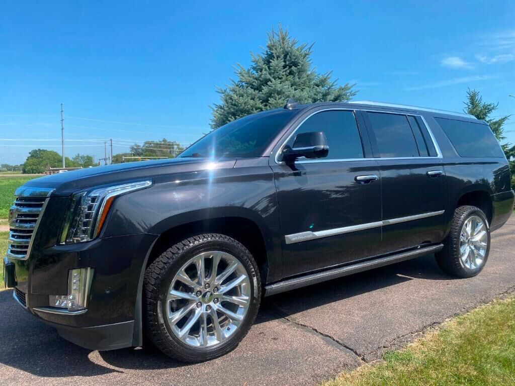 2019 CADILLAC Escalade ESV