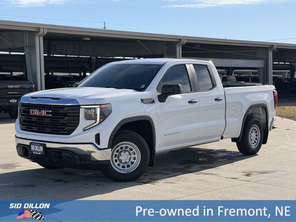 2023 GMC Sierra