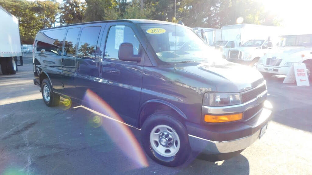 2017 CHEVROLET Express