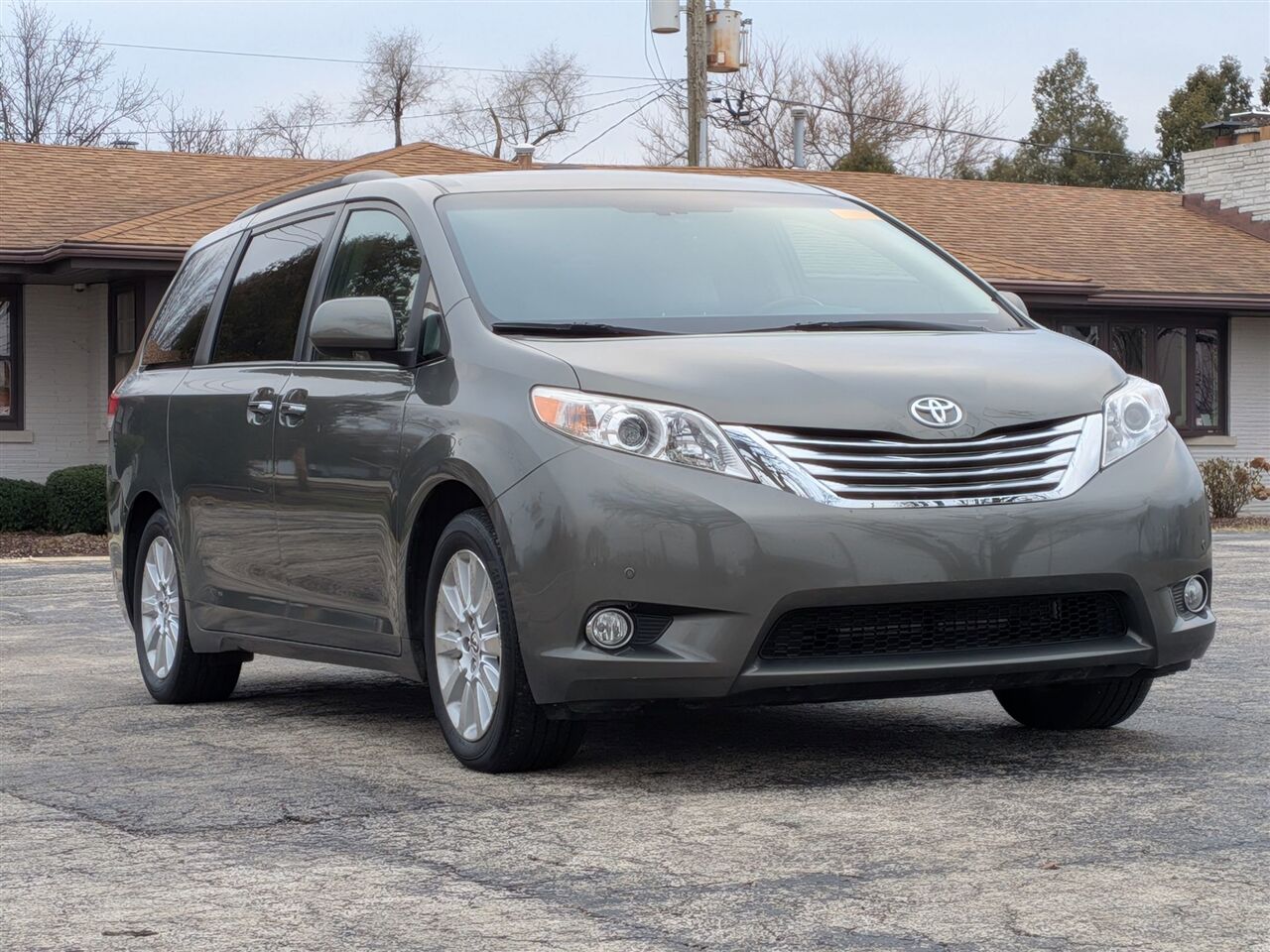 2012 TOYOTA Sienna