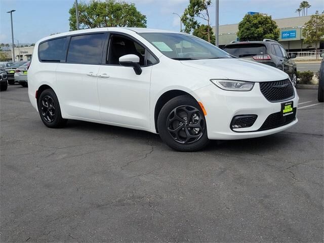 2023 CHRYSLER Pacifica